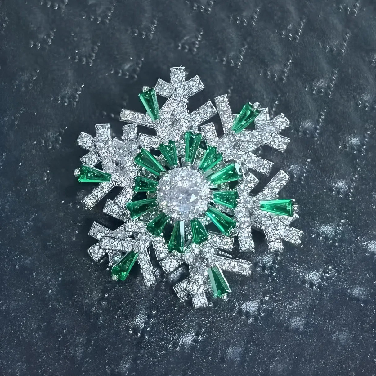 Luxury spinning snowflake brooch in alloy with diamond treatment, rotating silver snow crystal white, women's pin