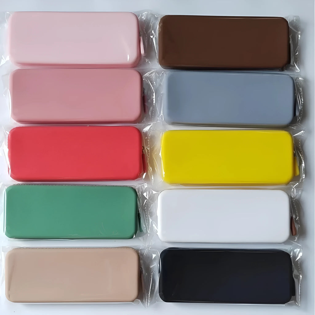 Silicone dustproof travel makeup brush storage bag in assorted colours showing 20cm by 8cm size
