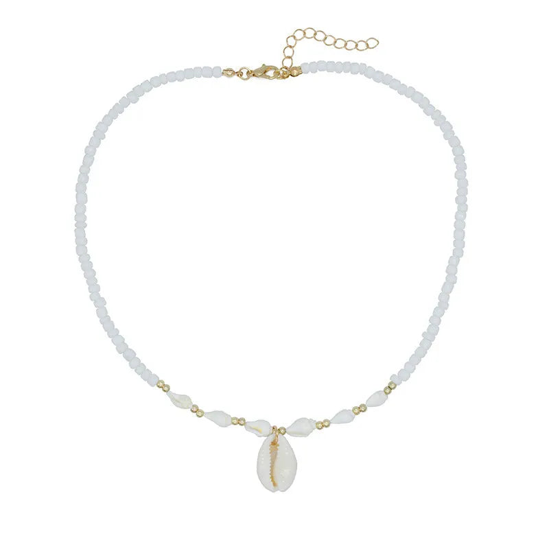 White necklace with a Mother of Pearl shell pendant on a regular chain, cold wind special-interest design.