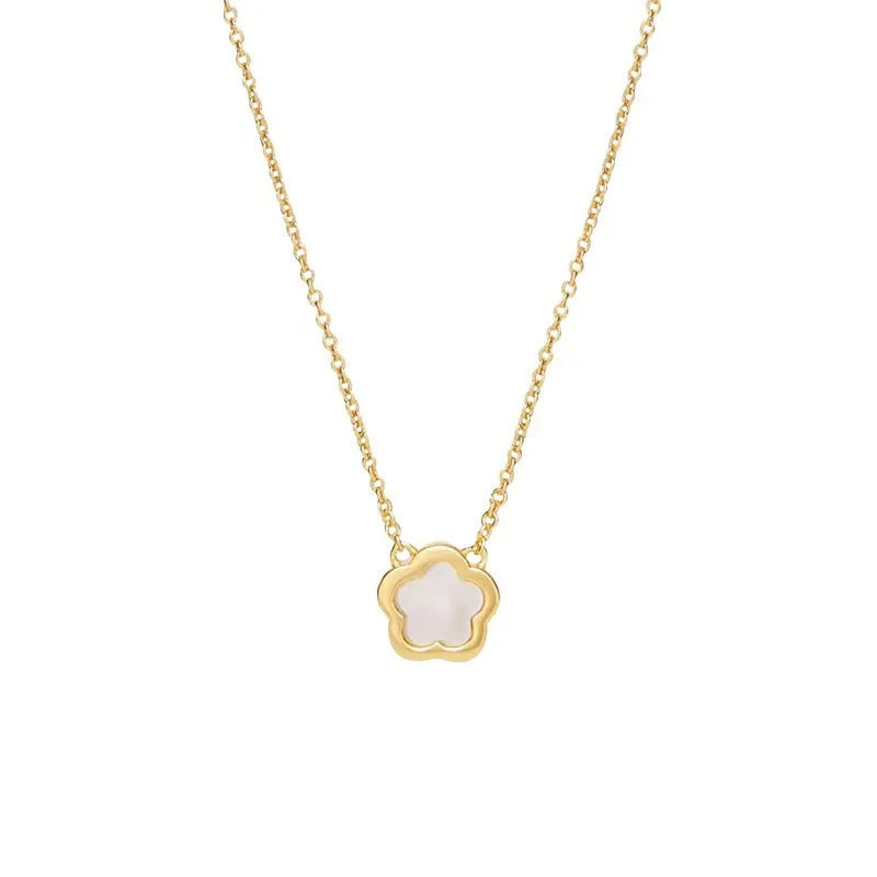 White mother shell flower necklace with copper chain in silver or gold finish