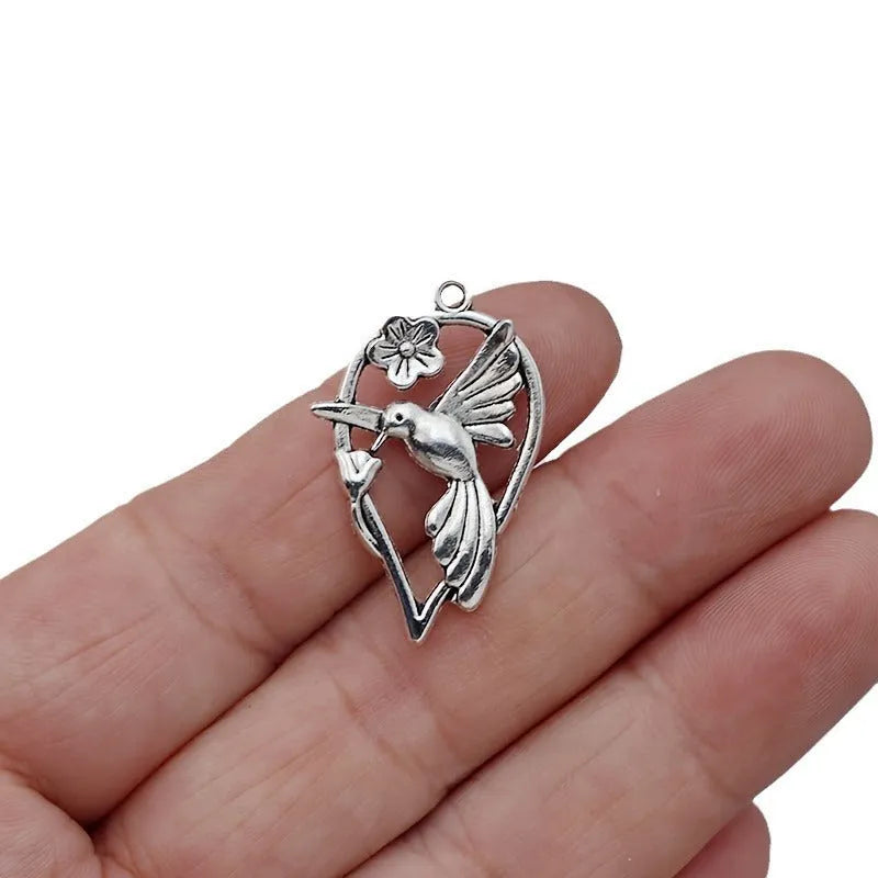 Alloy magpie bird pendant with electroplated finish for DIY jewellery making