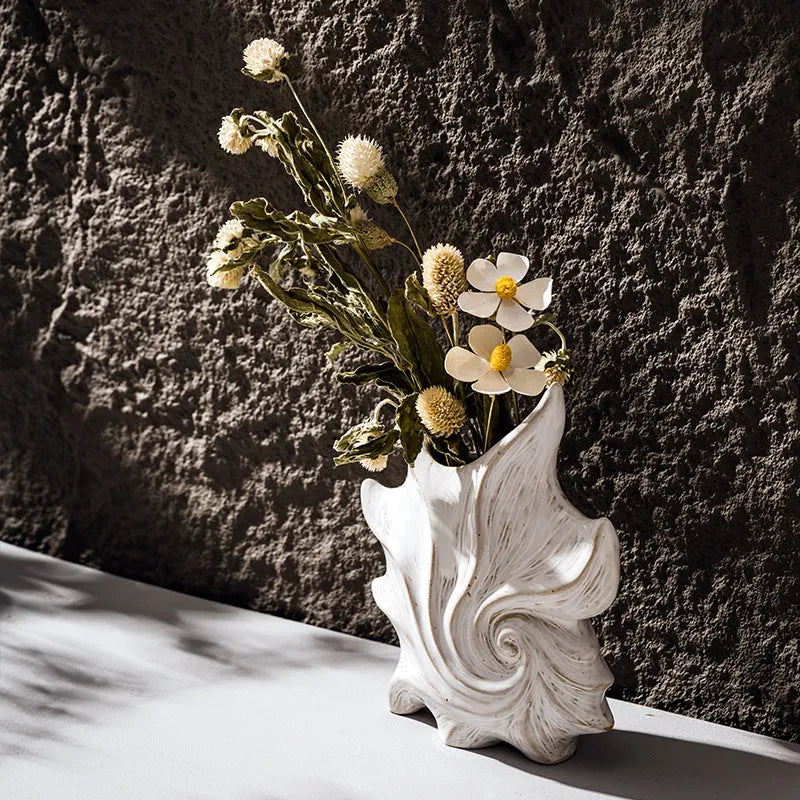 Ceramic vase with European retro style and coloured glaze finish in Hexi Li or Mo ni'an design