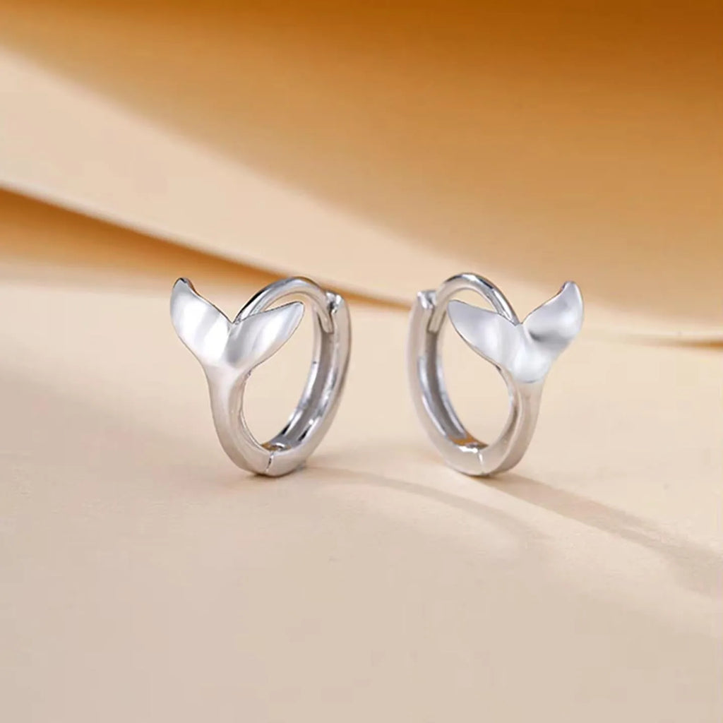 Women's fresh-style fishtail earrings in electroplated white gold or yellow gold colour