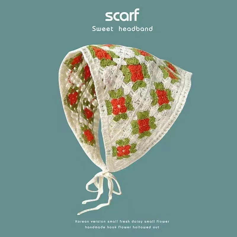 Women's cotton triangle shawl with vintage floral print in retro French style