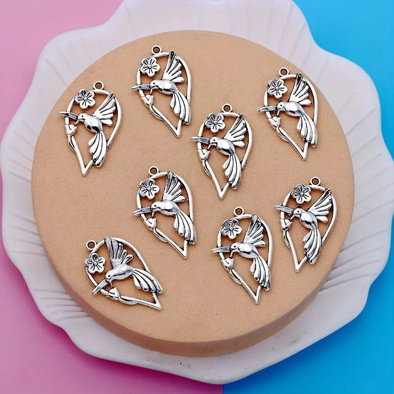 Alloy magpie bird pendant with electroplated finish for DIY jewellery making