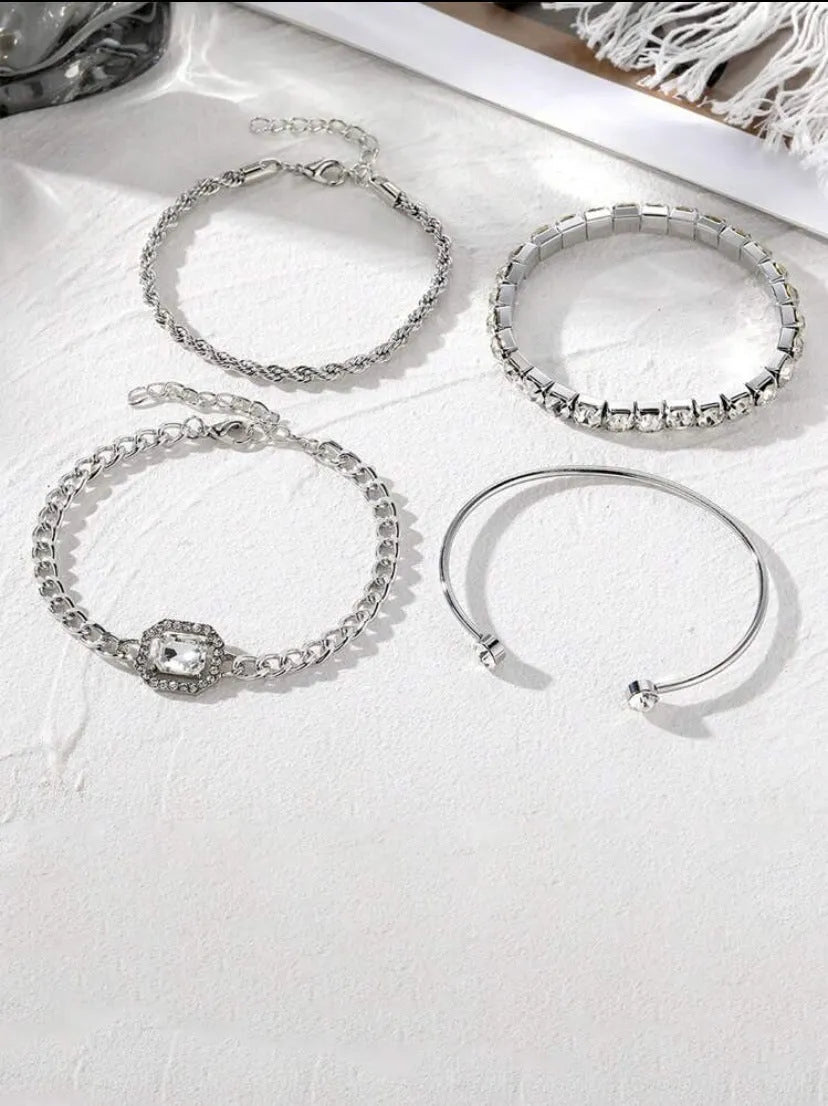 Retro geometric square diamond women's bracelet 4-piece set in gold or silver tone alloy metal