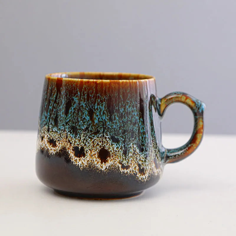Large 400ml capacity coffee mug in mild luxury retro style with four colour options