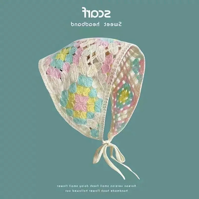 Women's cotton triangle shawl with vintage floral print in retro French style