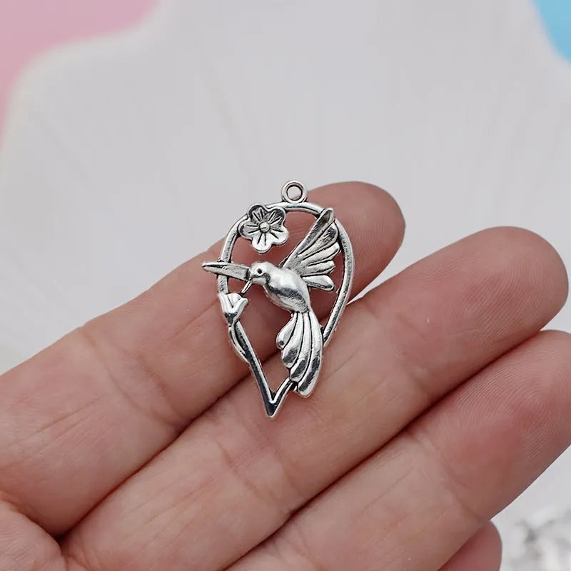 Alloy magpie bird pendant with electroplated finish for DIY jewellery making