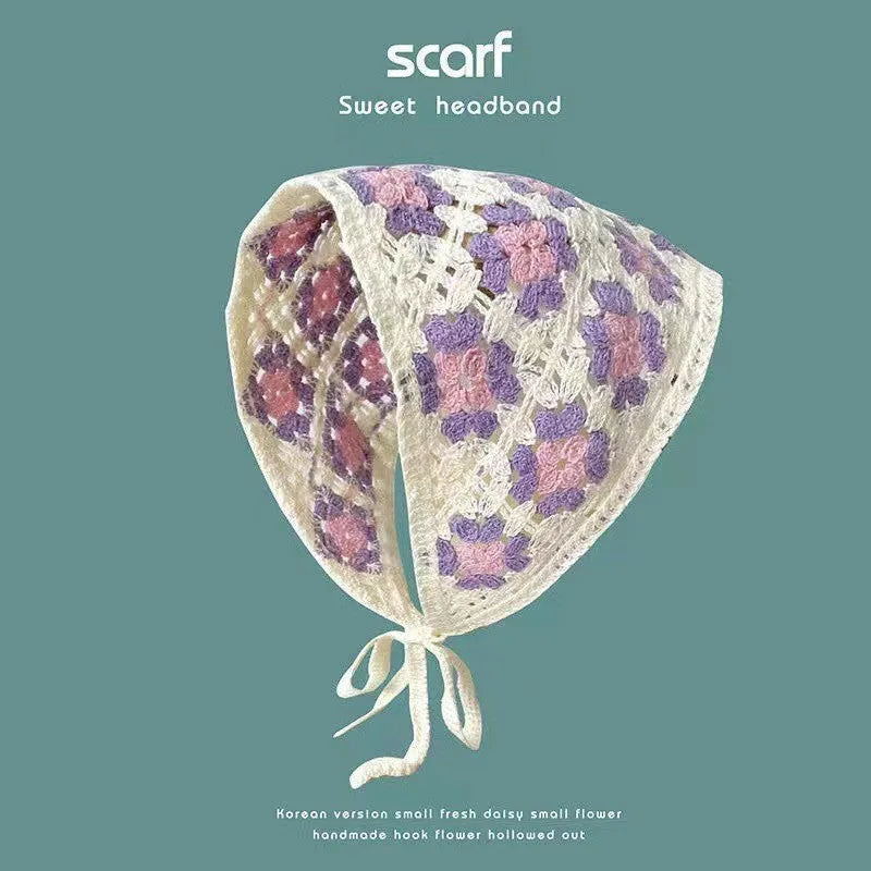 Women's cotton triangle shawl with vintage floral print in retro French style