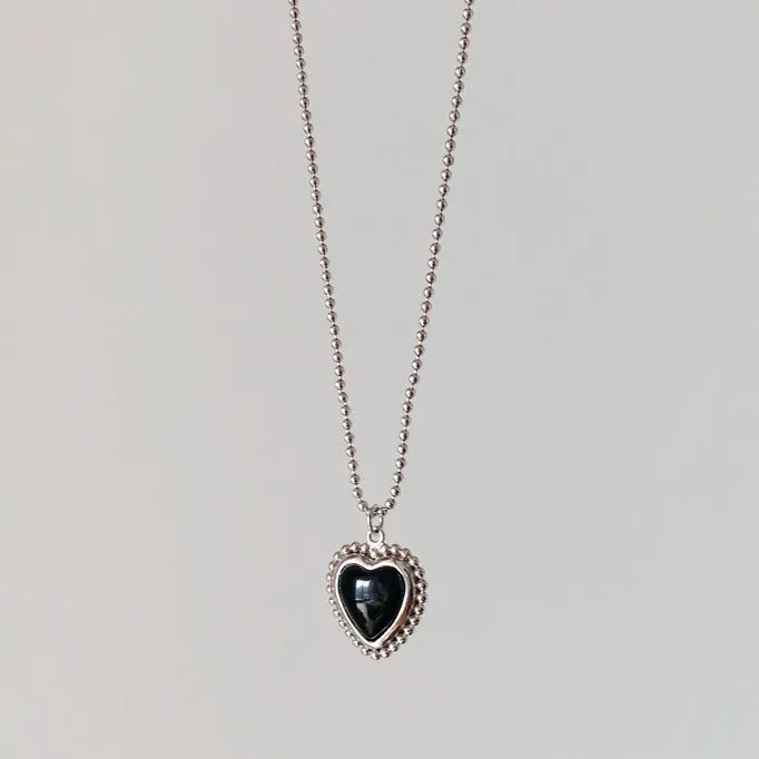 Simple love necklace female clavicle chain white K alloy heart shape pendant on woman