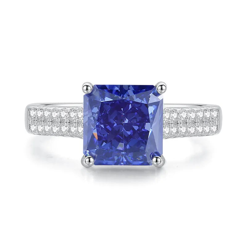 925 sterling silver ring with a heart-shaped Tanzanite colour zircon stone in an ice flower cut.