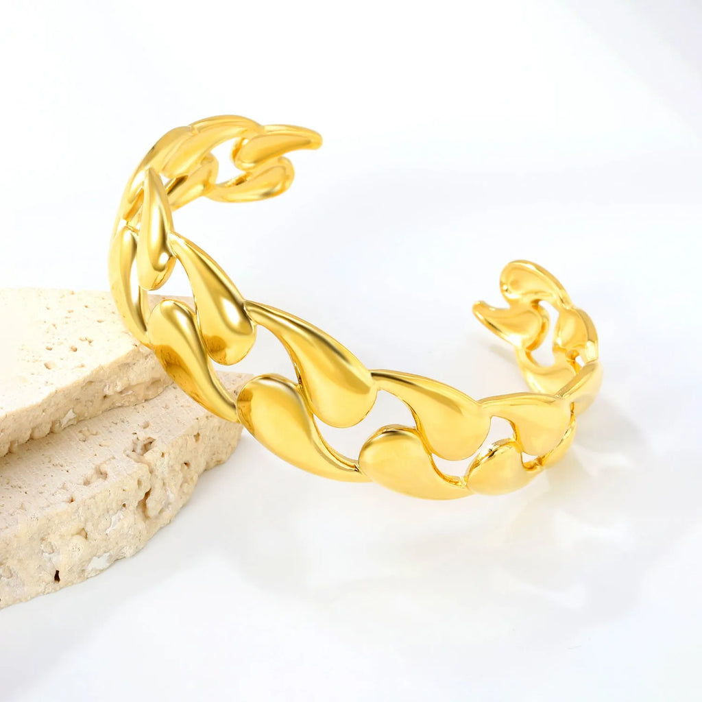 Stainless steel alloy bracelet with European American advanced design in three colour options