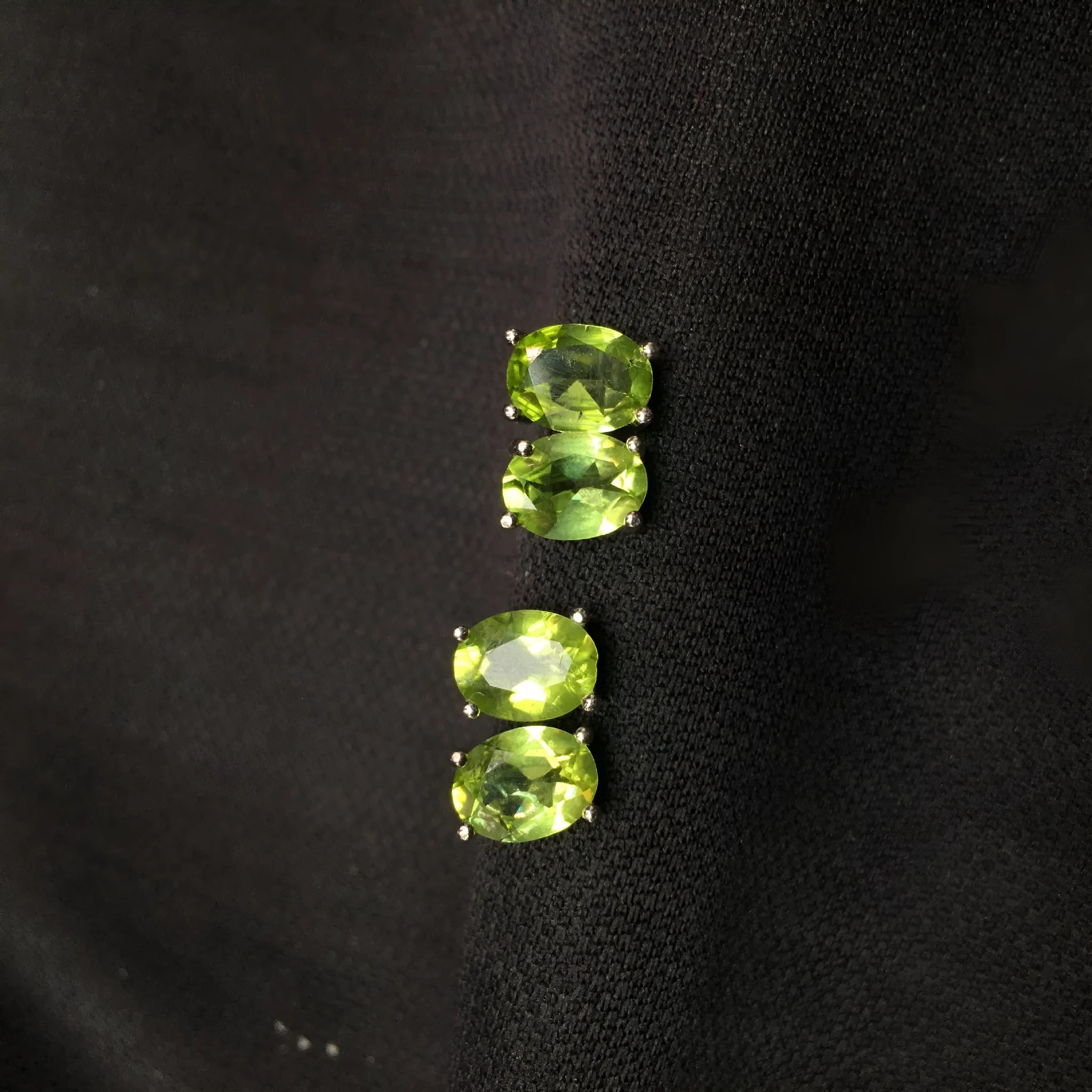Natural grass green olivine stud earrings with geometric S925 silver setting and 6×8mm faceted stone
