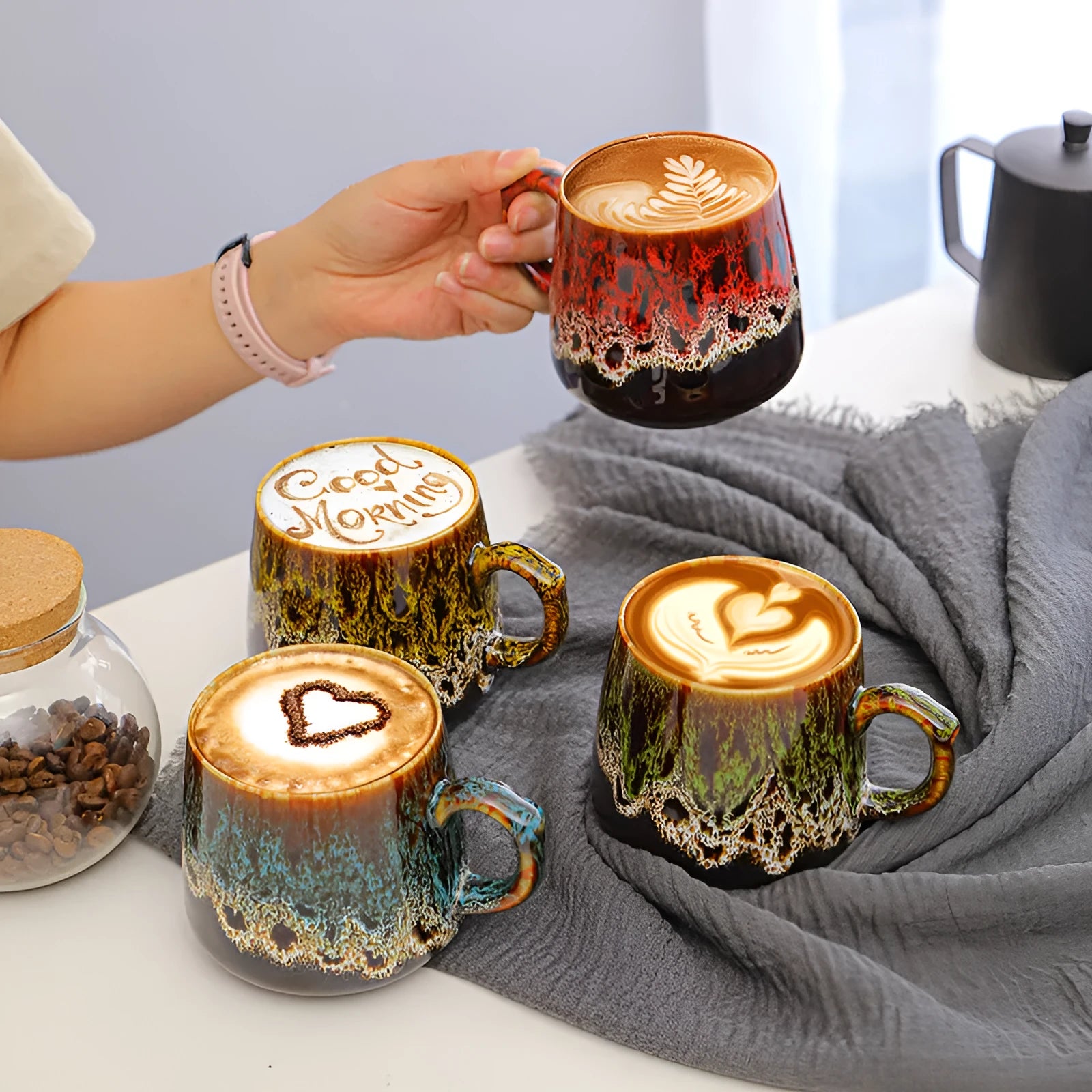 Large 400ml capacity coffee mug in mild luxury retro style with four colour options