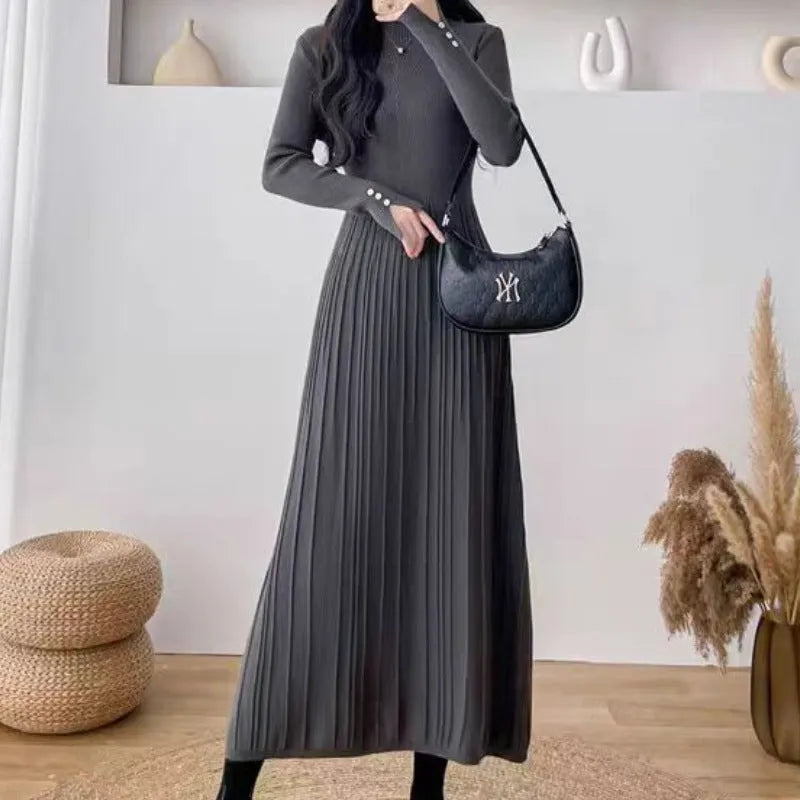 Women's A-line mid-length skirt in acrylic polyester blend with high waist trimming design