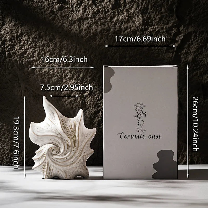 Ceramic vase with European retro style and coloured glaze finish in Hexi Li or Mo ni'an design