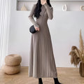 Women's A-line mid-length skirt in acrylic polyester blend with high waist trimming design
