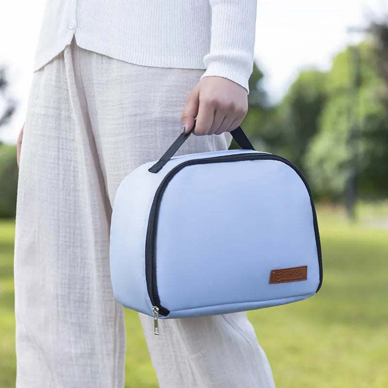 Insulated lunch box bag in textured cloth fabric with large capacity for bento containers