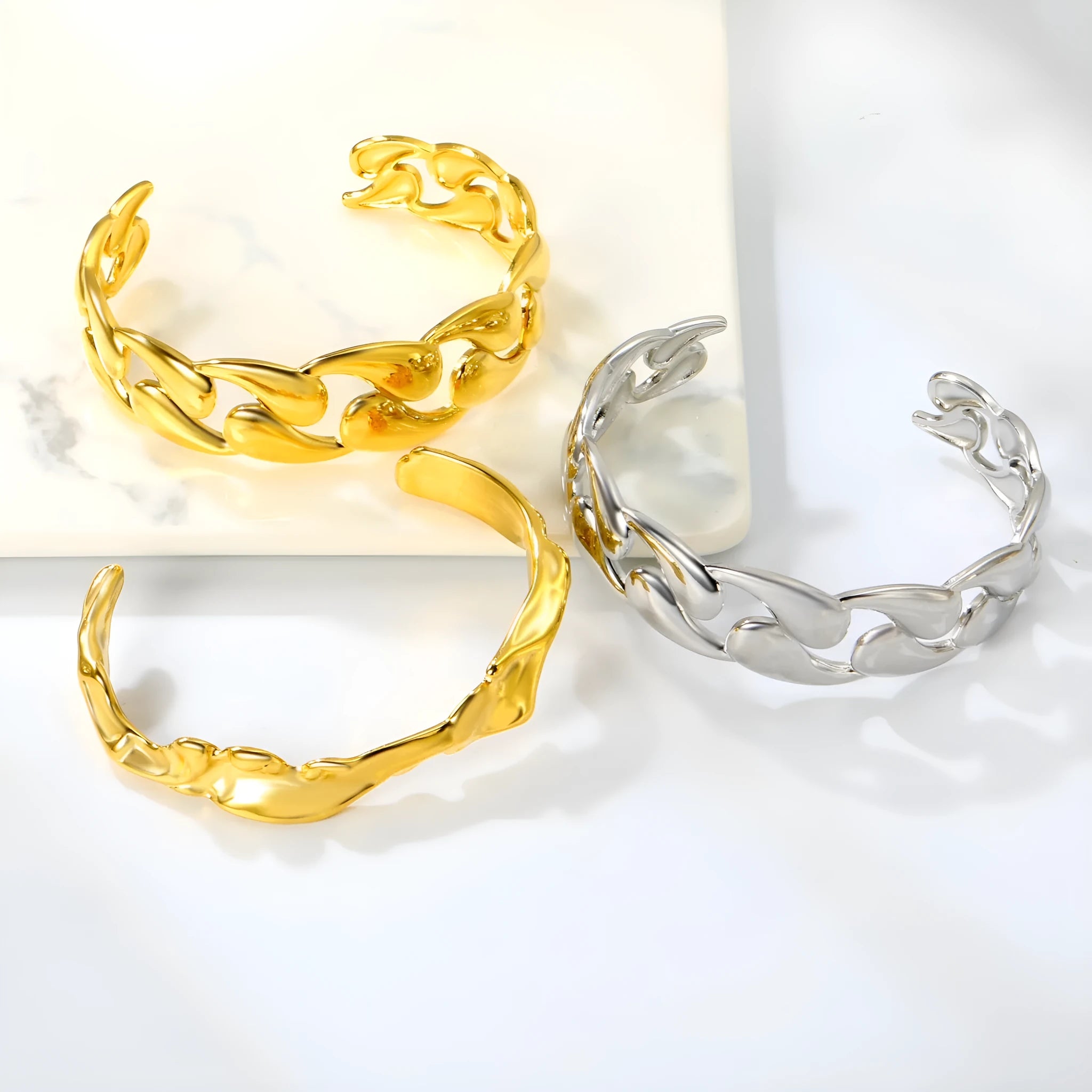 Stainless steel alloy bracelet with European American advanced design in three colour options