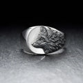 Men's geometric domineering wolf ring in silver alloy on a plain background