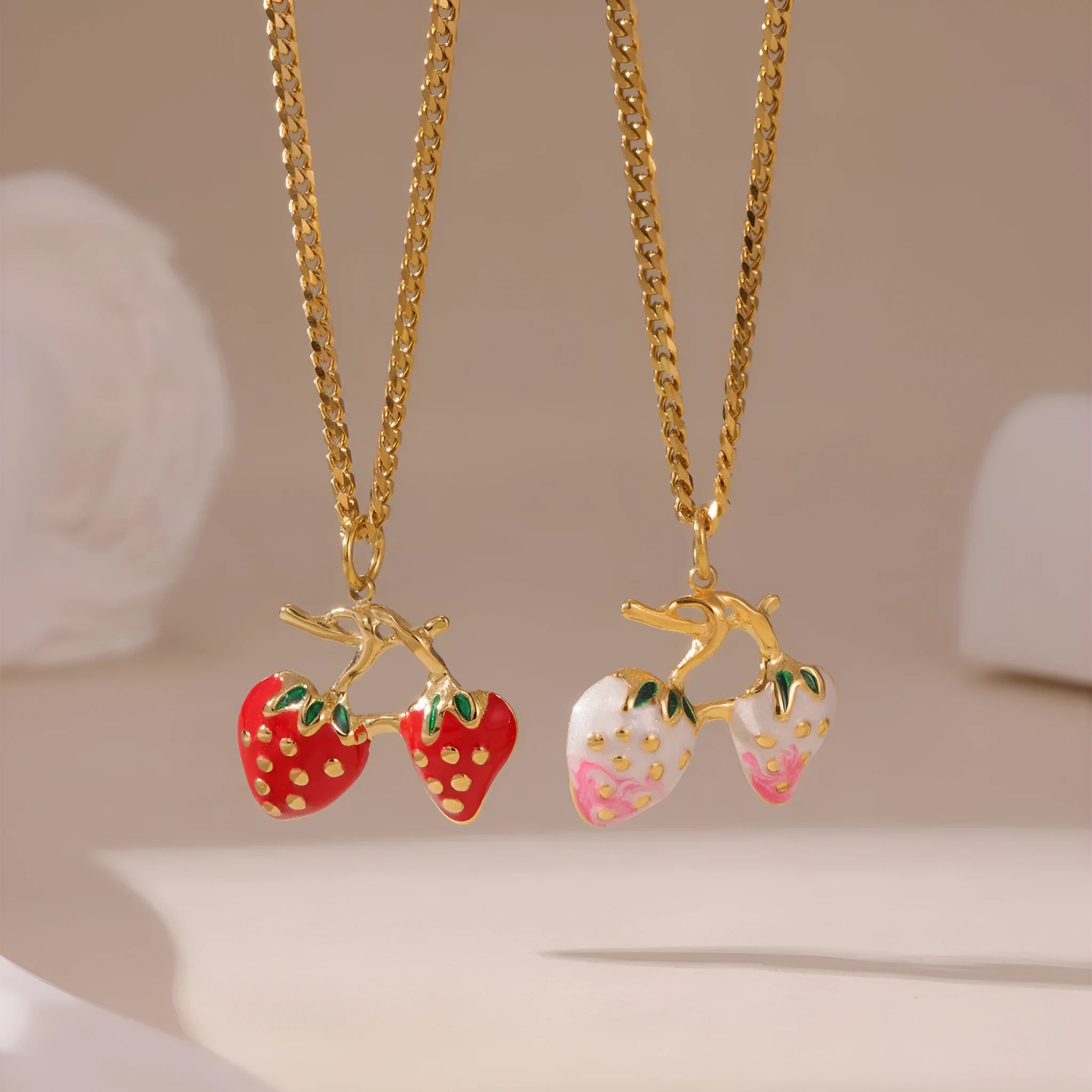 Strawberry-shaped alloy pendant necklace on stainless steel chain in red or white powder gradient colours
