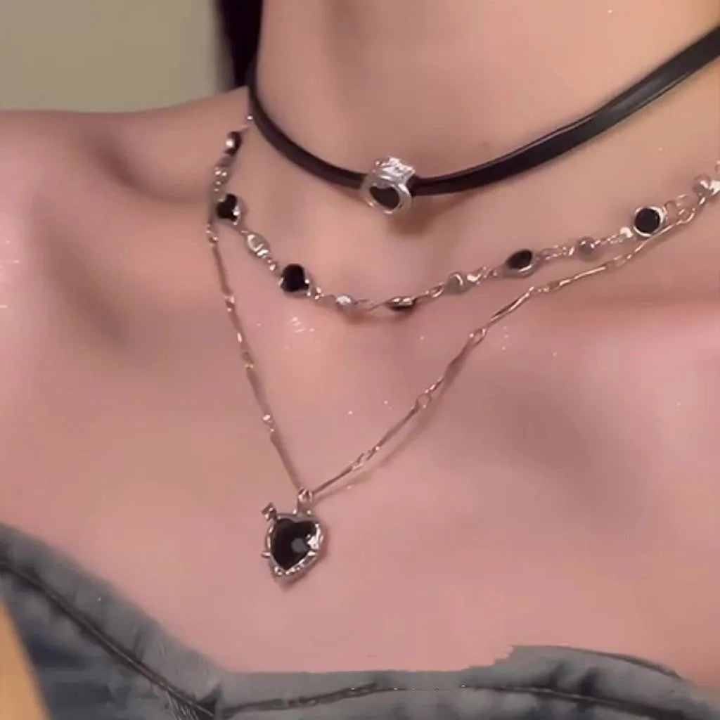 Women's multi-layer twin necklace with leather heart pendants on adjustable 41-50cm clavicle chain