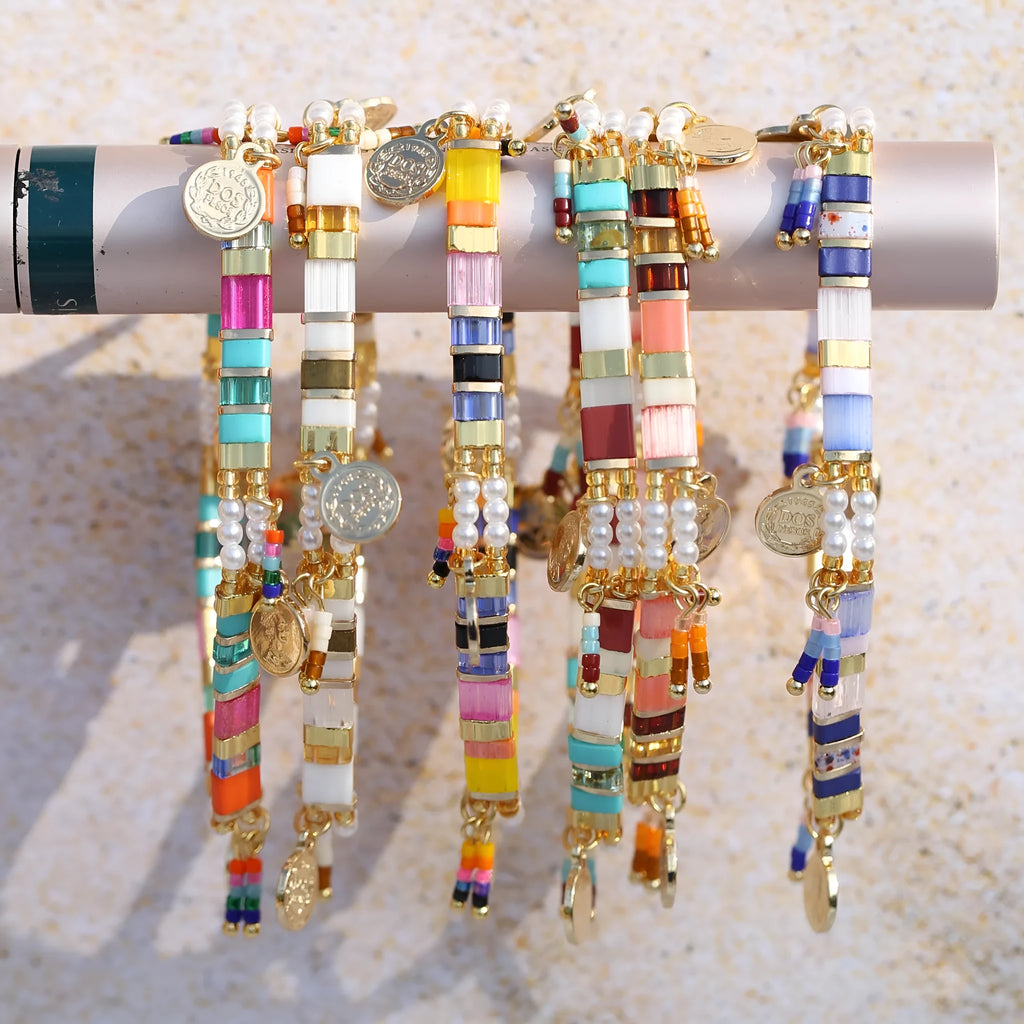 Handmade women's imitation pearl beaded bracelet in European American style with six colour options.