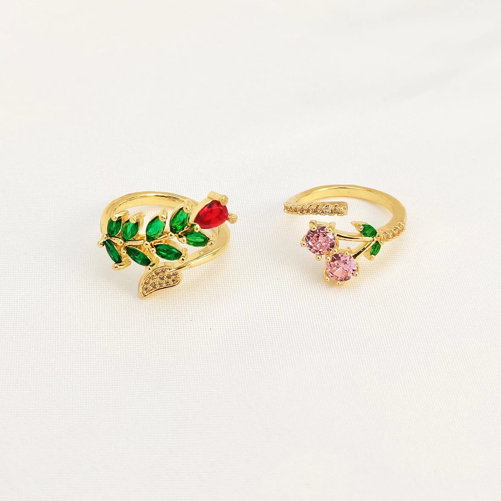 Women's geometric leaf open ring in gold plating with zircon accents on copper base