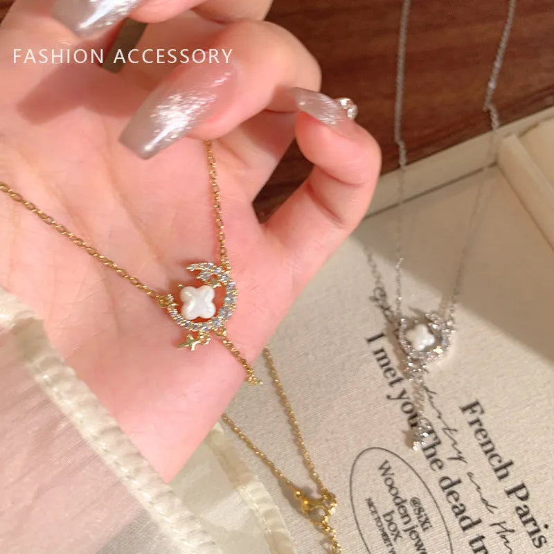 Gold or silver star moon zirconium necklace on 41-50cm adjustable chain