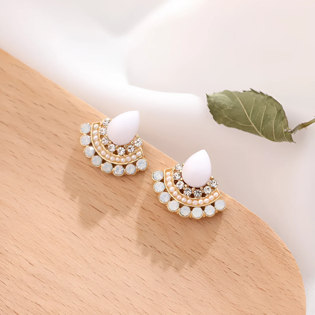 Women's silver retro fan-shaped rhinestone earrings with geometric design