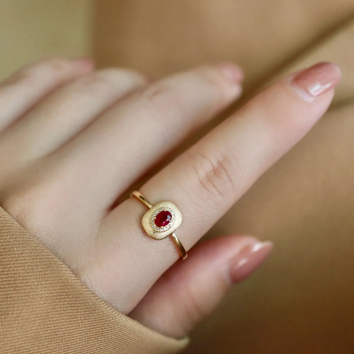 S925 sterling silver vintage geometric ring in yellow gold colour, unisex US size 8