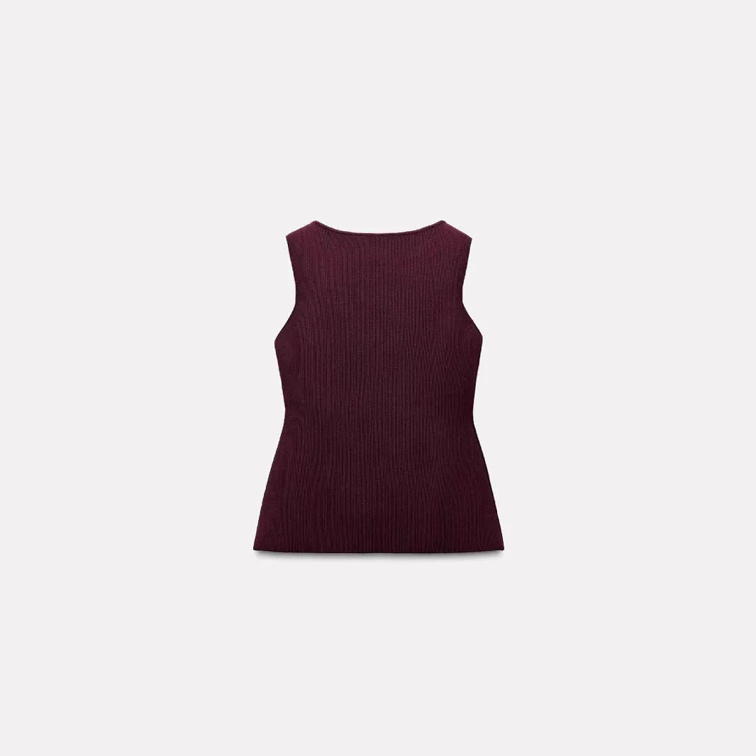 Slim fit dark red viscose vest with 3D pattern detailing and gold button front
