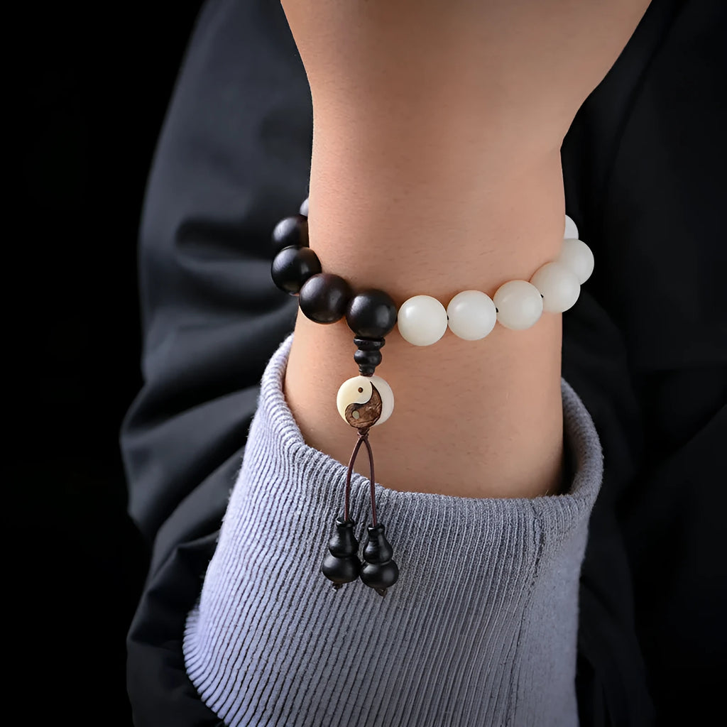 Handmade retro bracelet with eight-diagram pattern on 11mm White Corypha Umbraculifera and Blackwood Bodhi beads