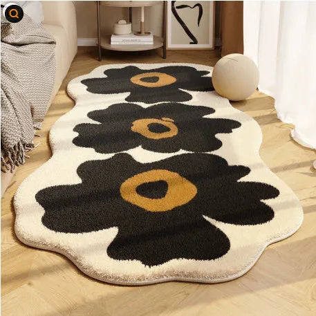 Flower shaped cashmere bedside blanket with cartoon alien print and floral patterns