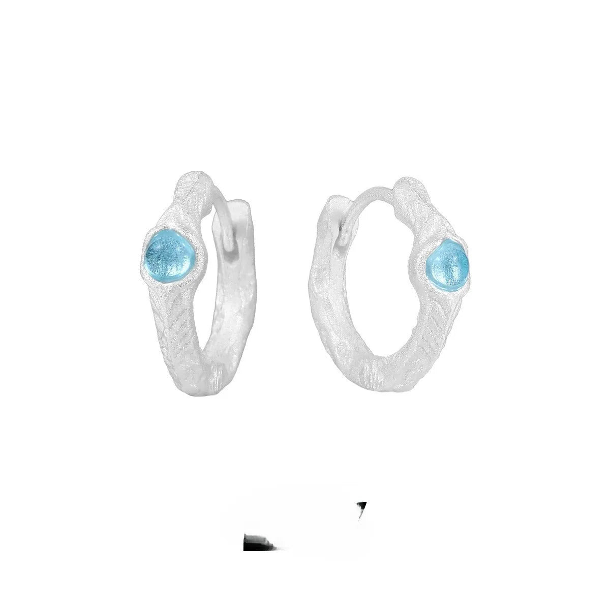 Geometric round 925 silver ear clip with burnt silver electroplated finish for women
