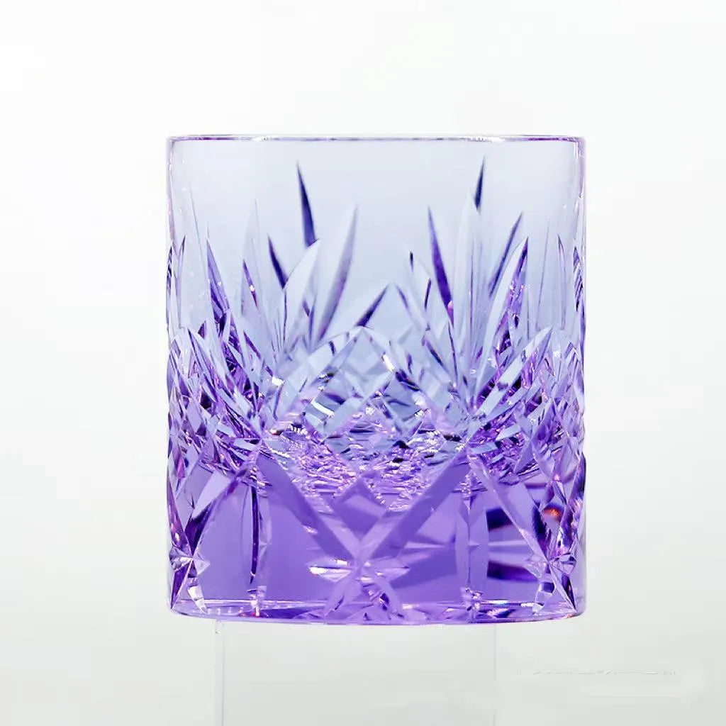 Retro creative crystal wine glass with hand-carved pattern, 201-300ml capacity, available in multiple colours.