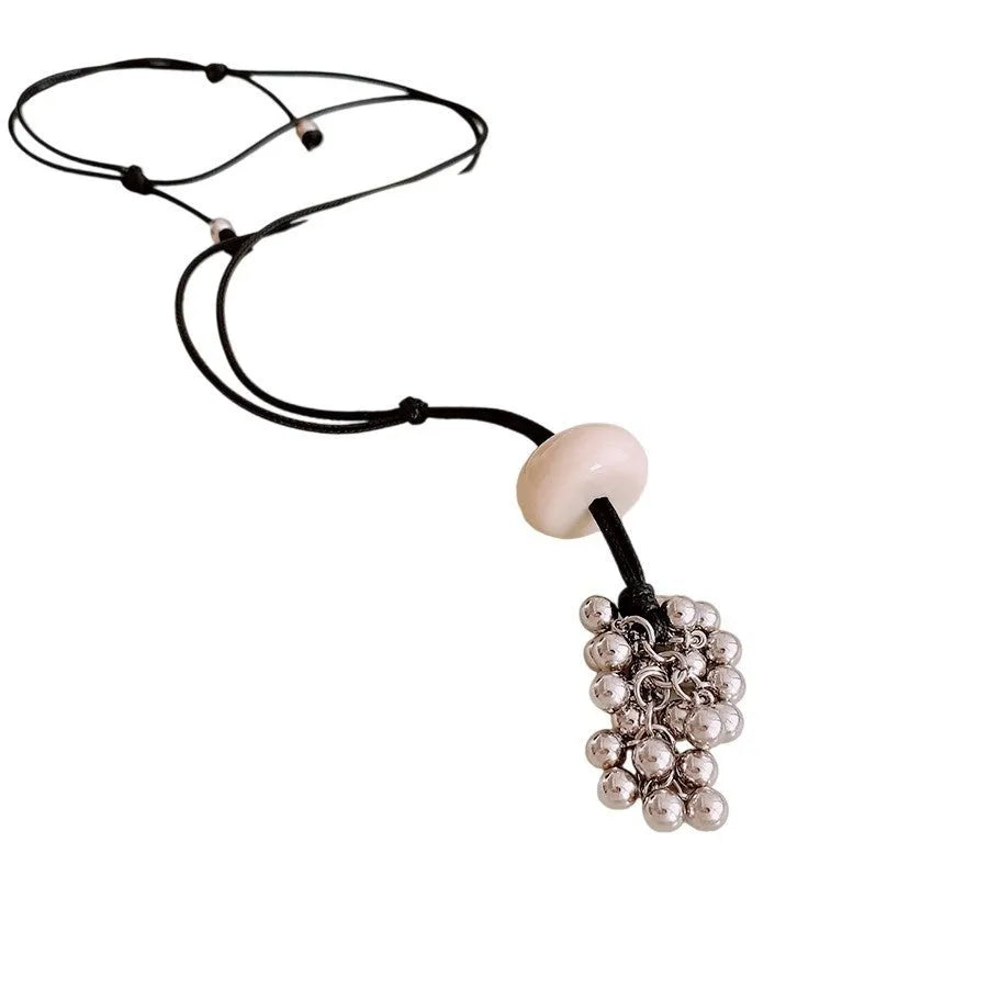Alloy ring pendant necklace on clavicle chain in silver colour geometric round shape