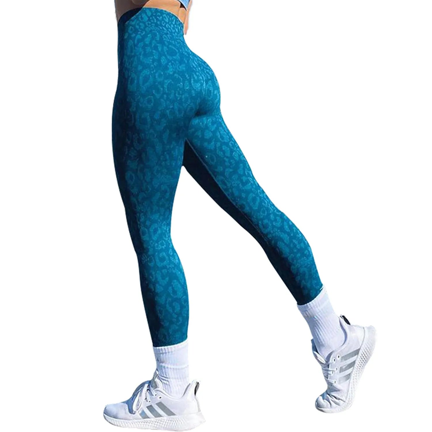 Women's push-up butt leggings in camouflage pattern for gym workouts and yoga