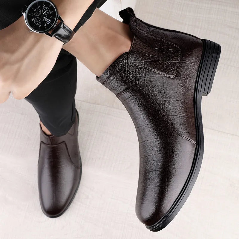Men's casual leather boot black fleece lined first layer cowhide low heel winter