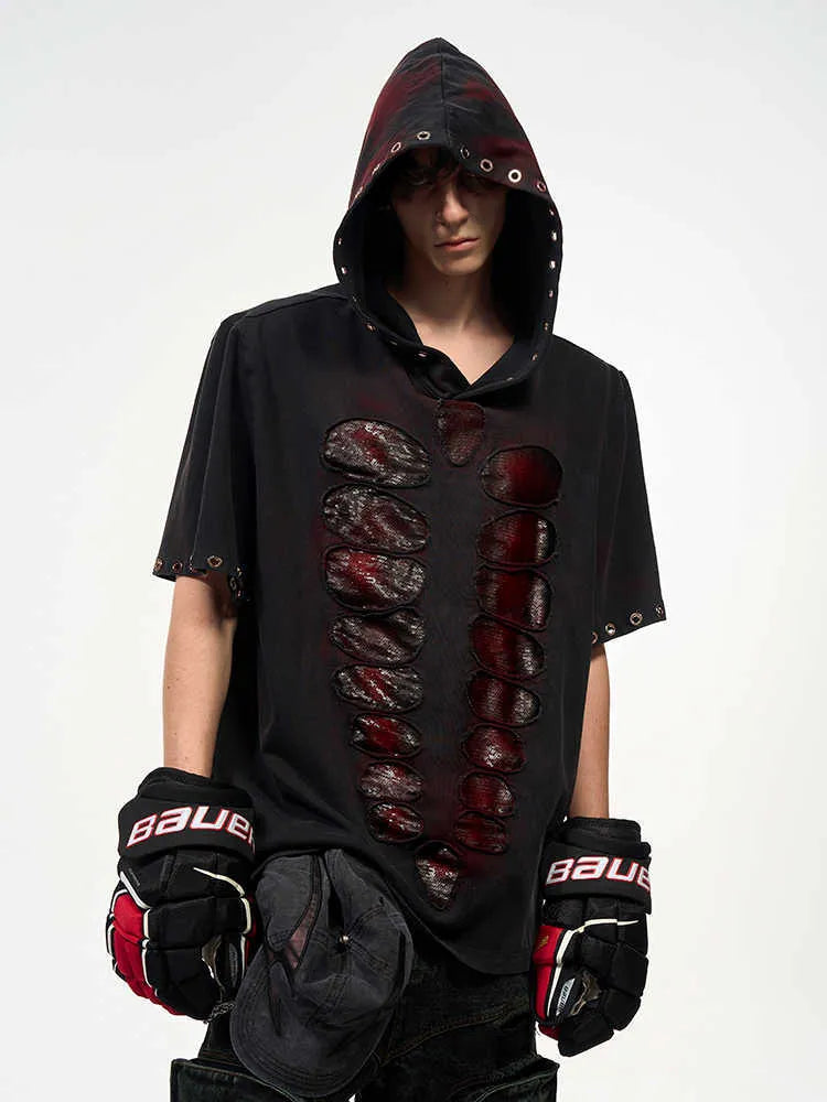 Black men's hooded short-sleeve T-shirt with sequin details and a loose-fitting silhouette.