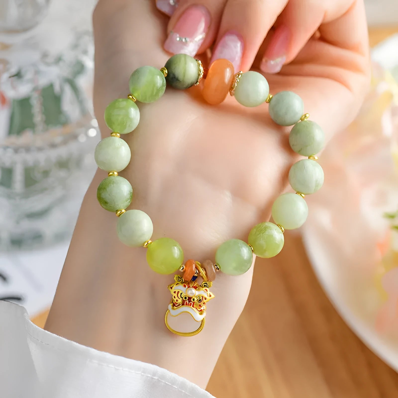 Green milk-in-water Xingshi stone jade pendant bracelet with 10mm geometric retro design for women