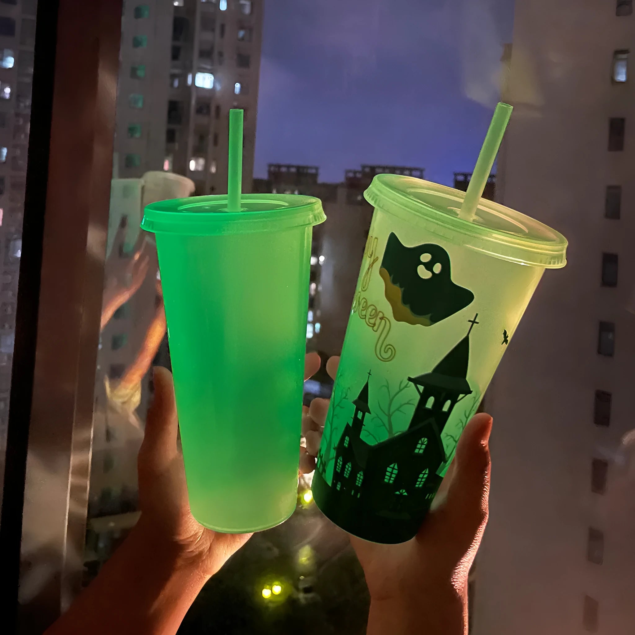 720ml Halloween luminous plastic straw cup with drinking straw in cylindrical design