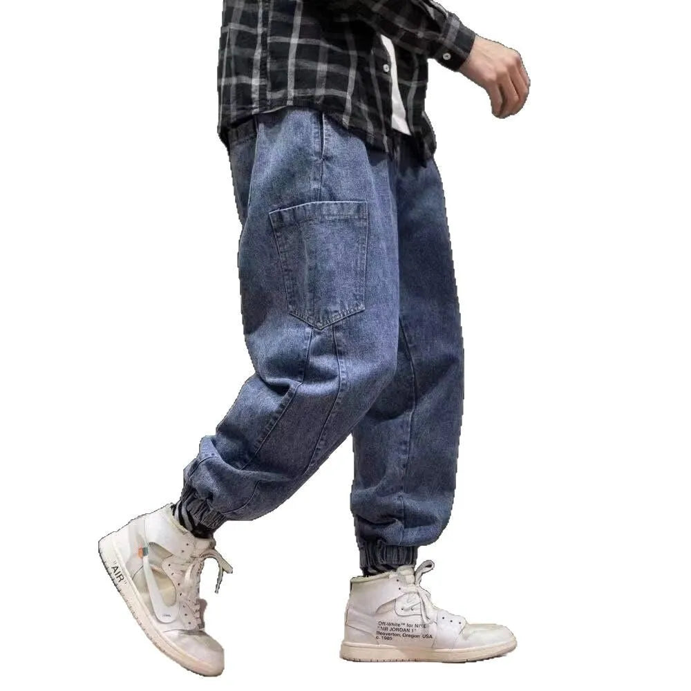 Men's mid-waist straight-leg cargo jeans in blue and gray polyester denim blend