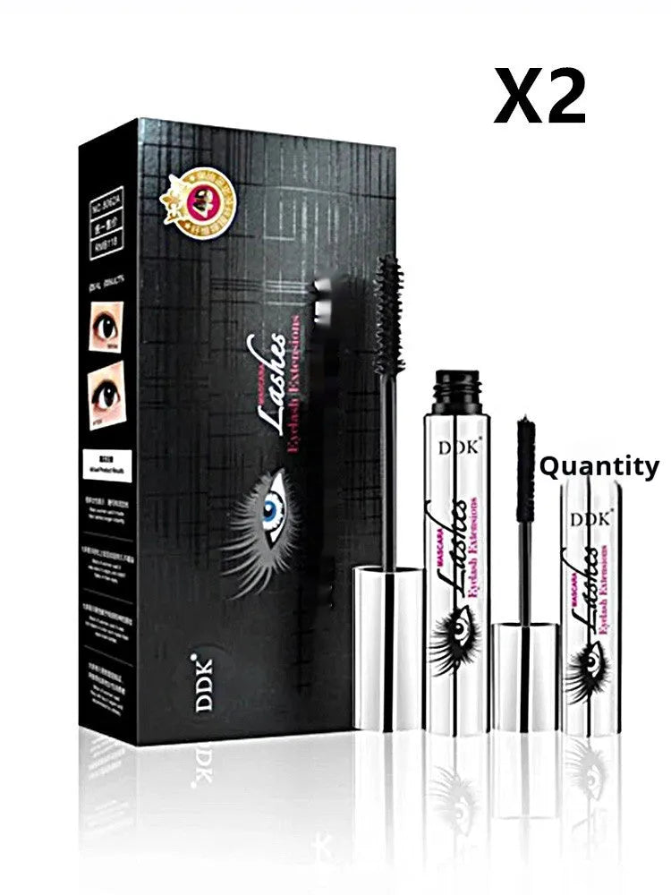 Rolling waterproof mascara with liquid fiber technology and black colour option