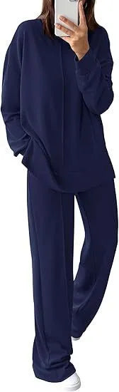 Women's polyester long-sleeve jogging suit in green with matching trousers