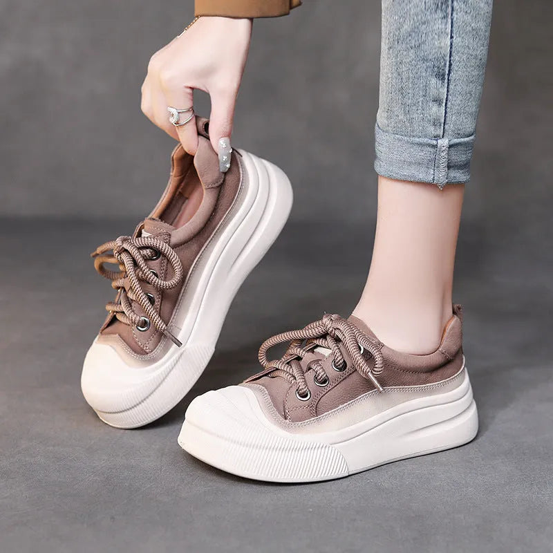Women's full grain cow leather lace-up casual shoes with round toe in yellow or cameo brown colour