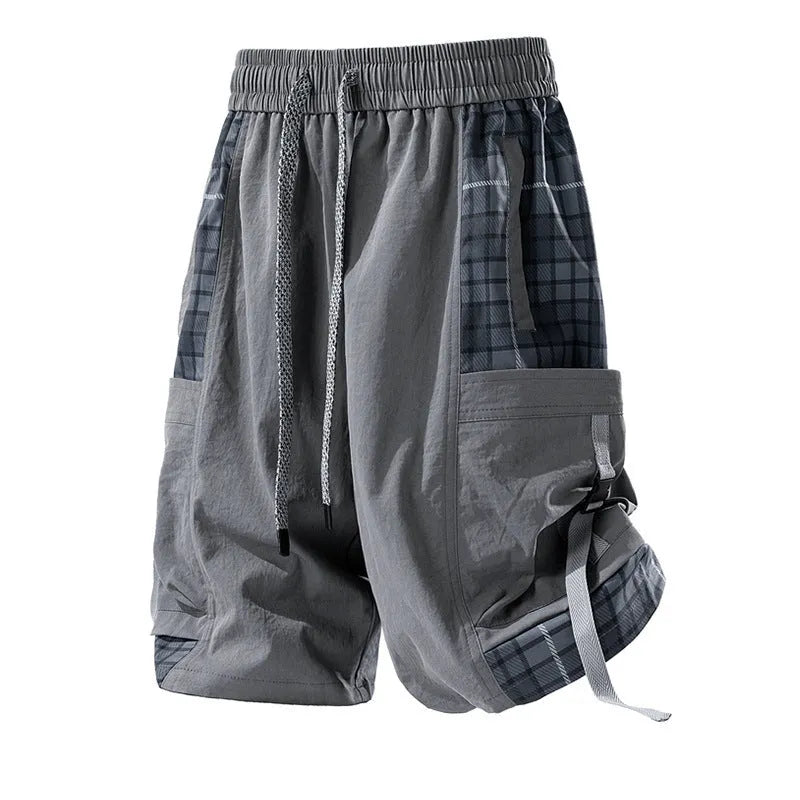Men's loose fit cargo shorts with plaid stitching detail in polyester micro-elastic fabric