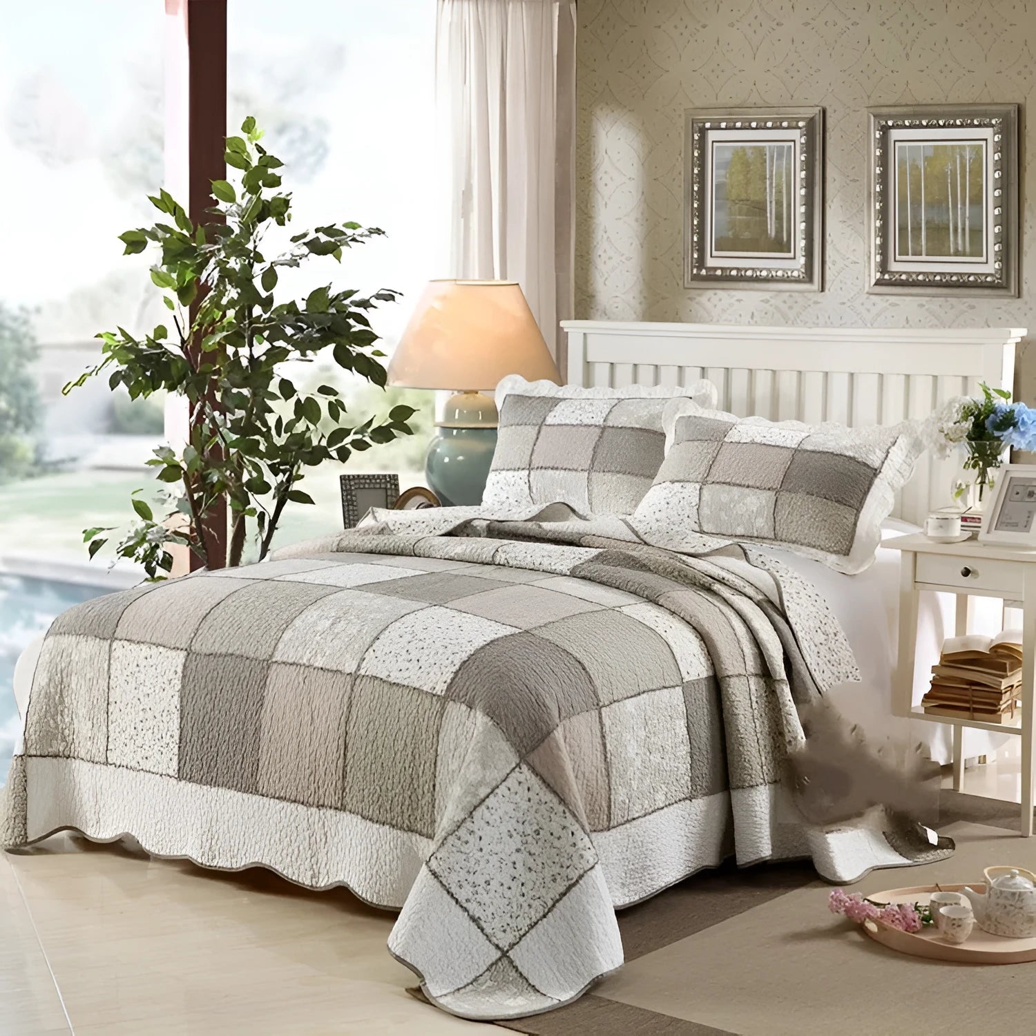 Pure cotton quilted bedspread three-piece set in bedspread style with matching pillowcases.