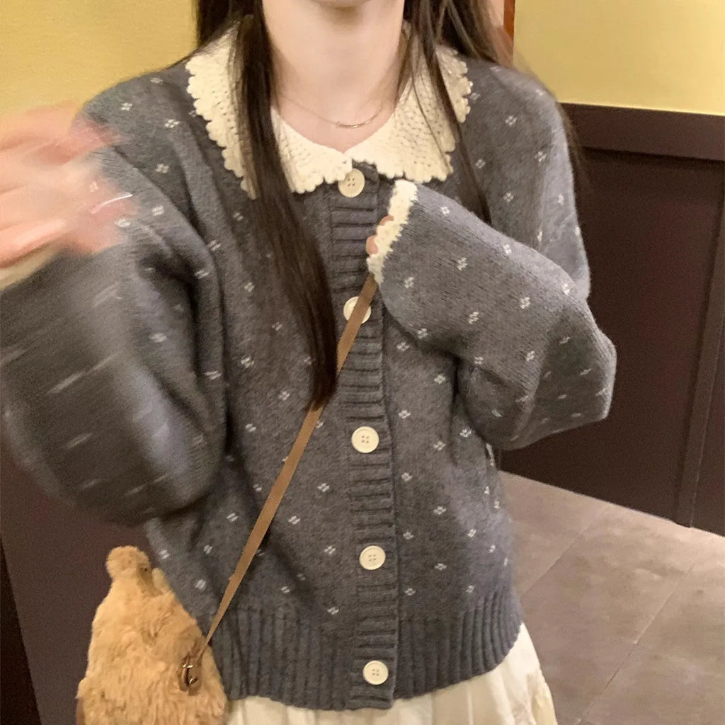 Retro Peter Pan collar knitted cardigan coat in a floral pattern
